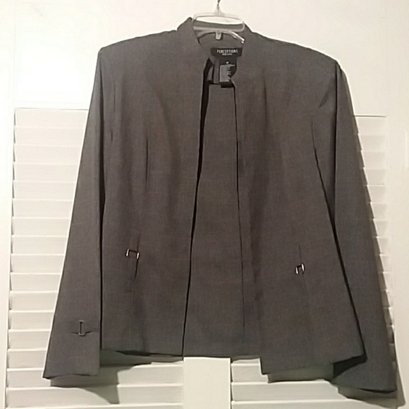 Perceptions Dress Suit - Picture 2 of 8